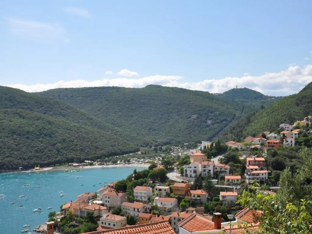 App For 5 Persons, Big Terrace, 2 Bdr, 299 Apartment Rabac