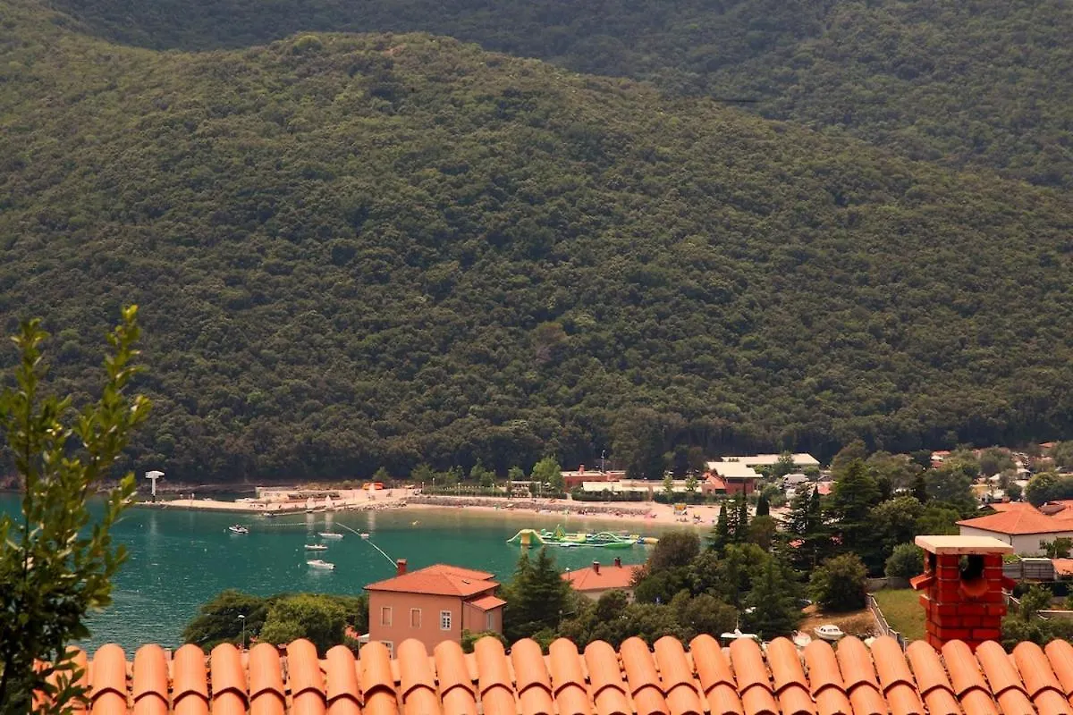 App For 5 Persons, Big Terrace, 2 Bdr, 299 Apartment Rabac