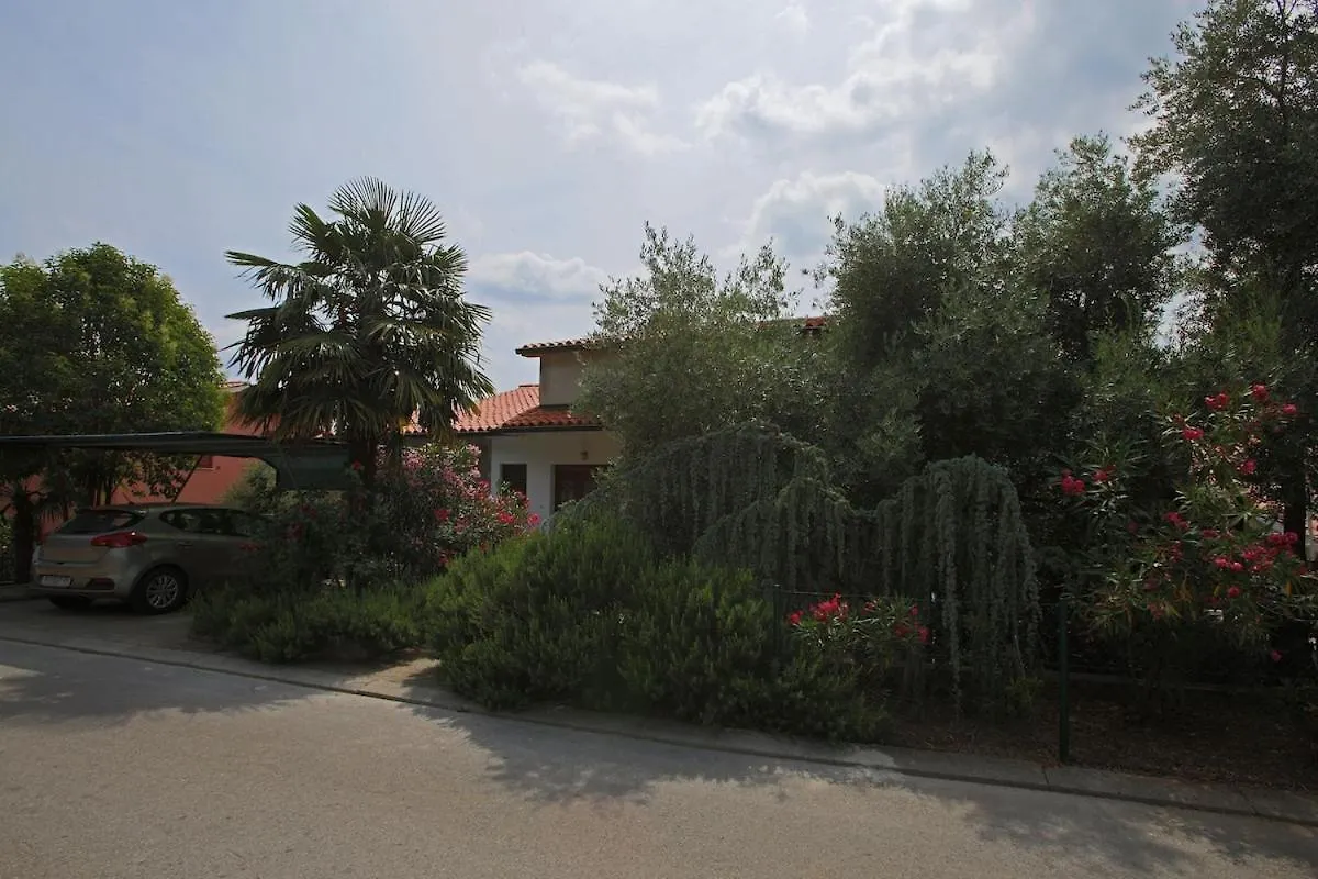 App For 5 Persons, Big Terrace, 2 Bdr, 299 Apartment Rabac