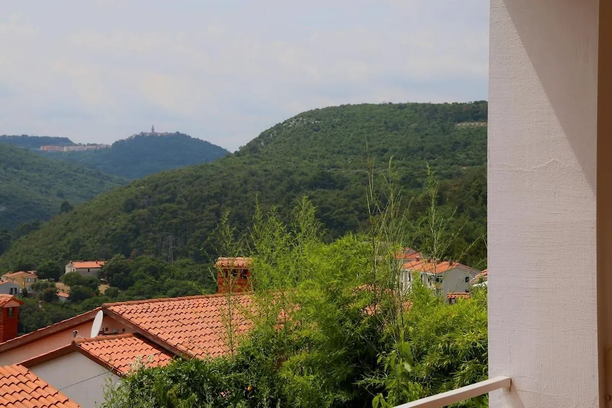 App For 5 Persons, Big Terrace, 2 Bdr, 299 Apartment Rabac
